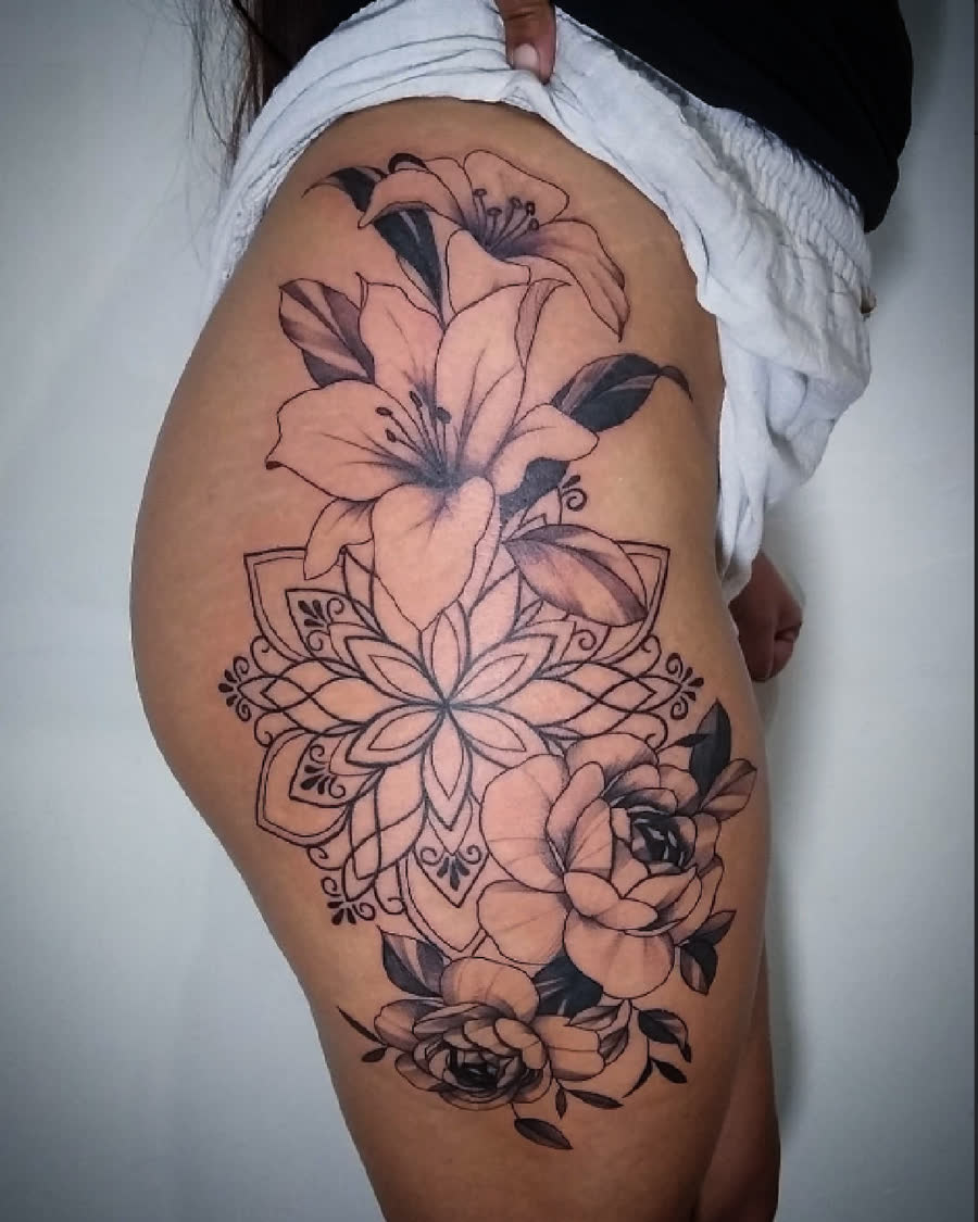 Floral + mandala · hombro